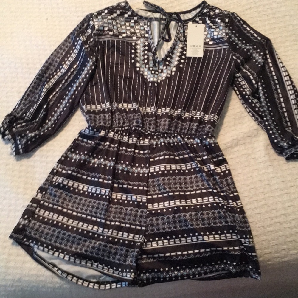 Azbro Navy and white romper